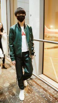 娱乐吃瓜君爱鞋男明星,揭秘爱鞋男明星的时尚鞋履情缘